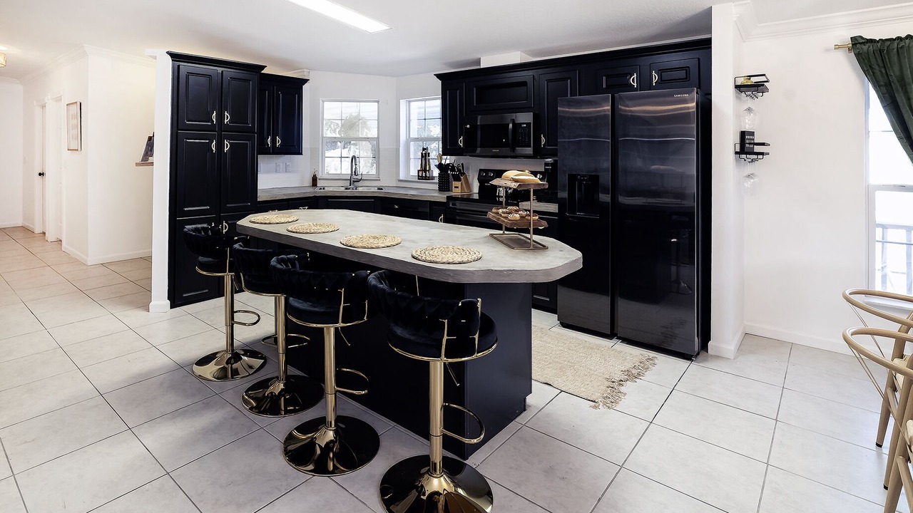Photo of Kitchen in Weeki Wachee Gardens