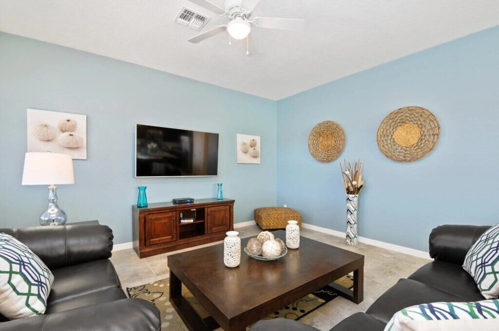 Photo of Livingroom in West Haven