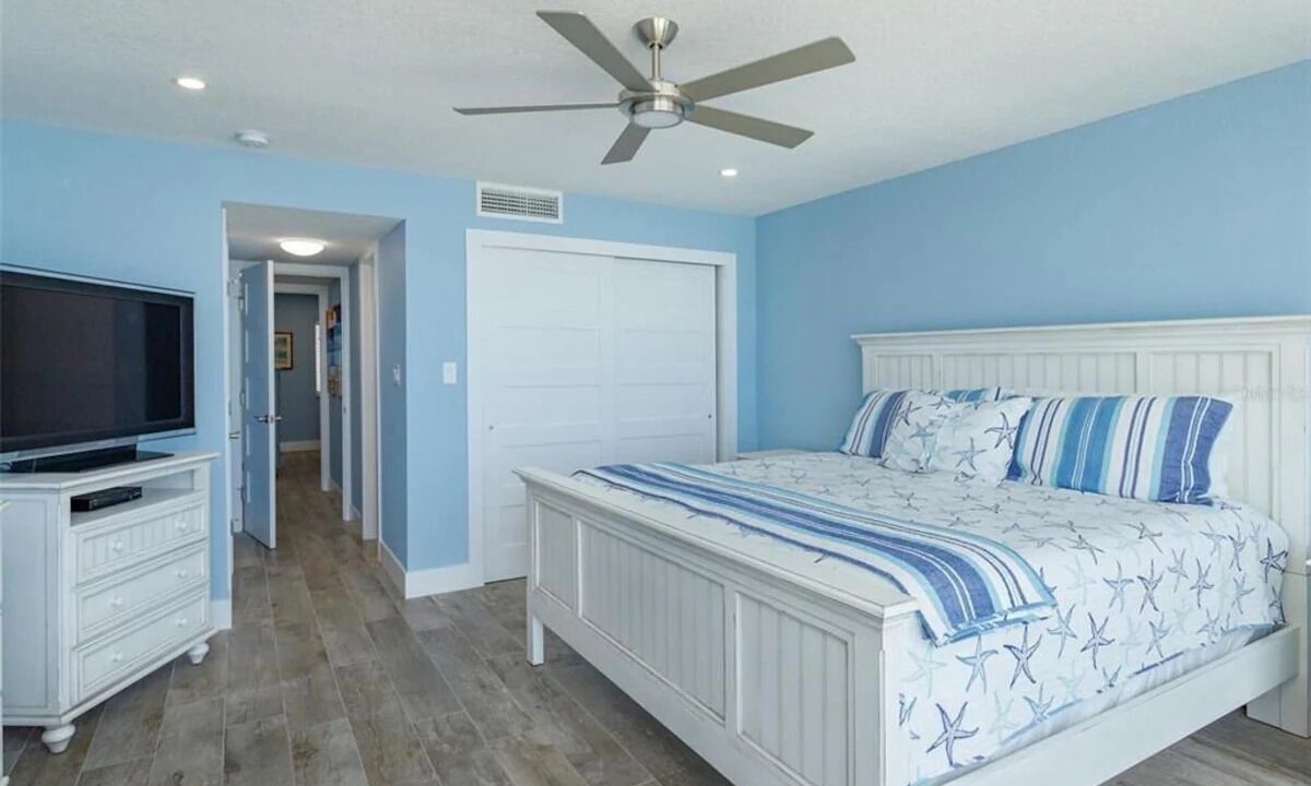 Photo of Bedroom in New Smyrna Beach