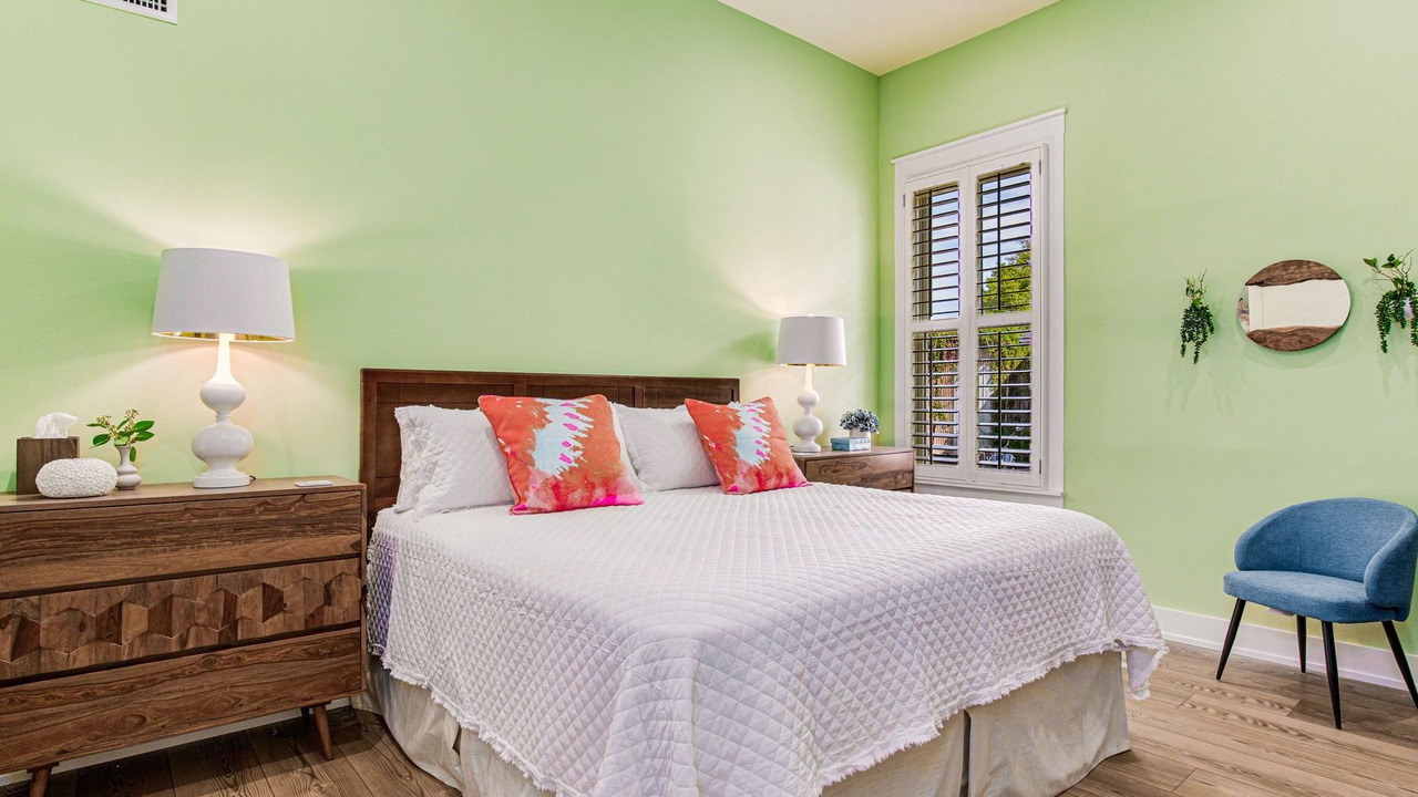 Photo of Bedroom in Old East Hill