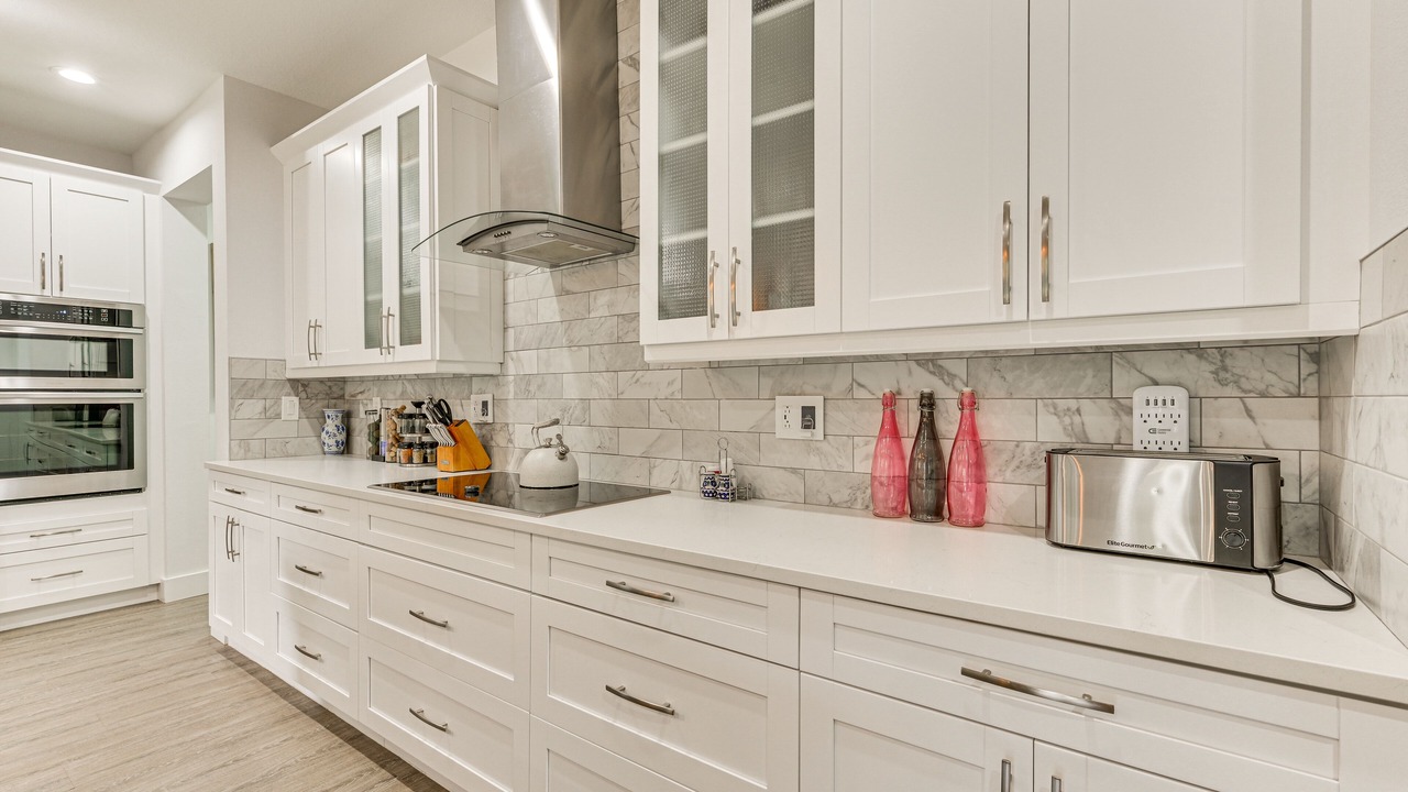 Photo of Kitchen in Bearss Plaza