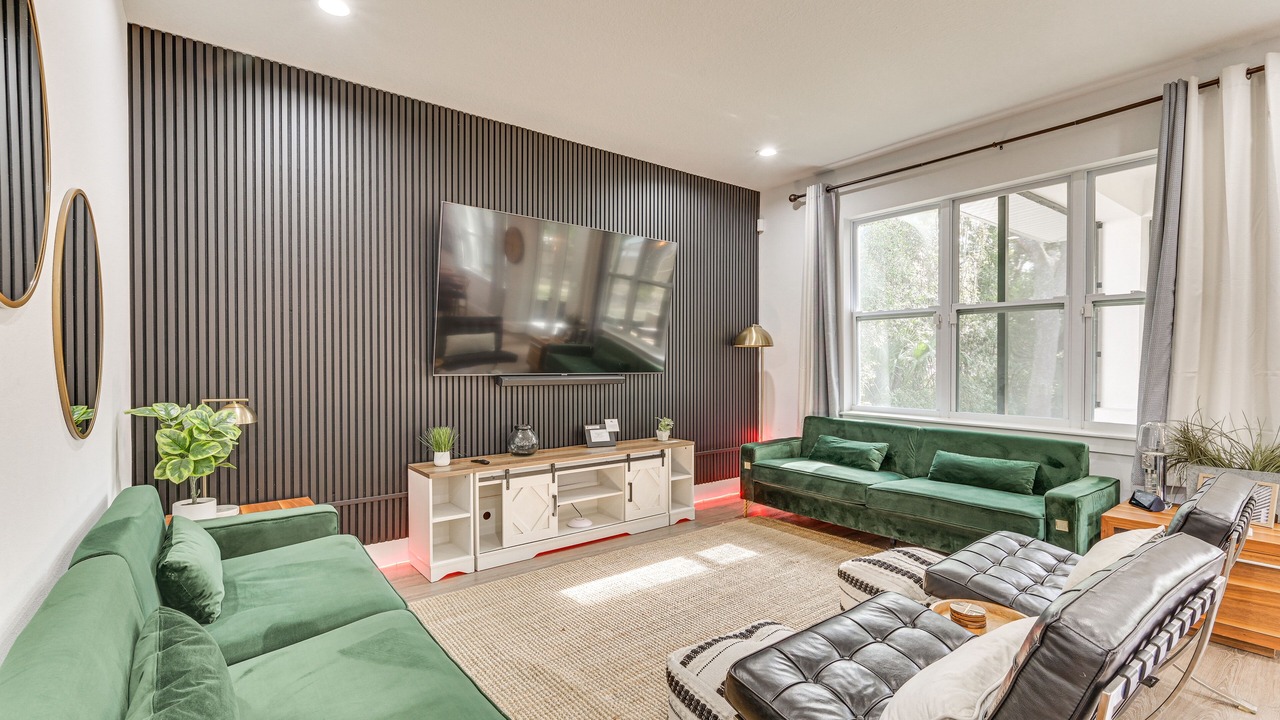 Photo of Bedroom in Bearss Plaza