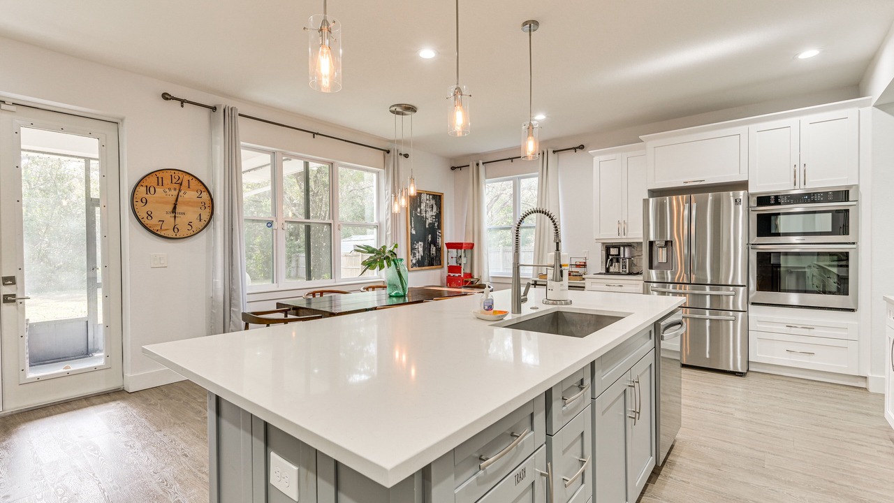 Photo of Kitchen in Bearss Plaza