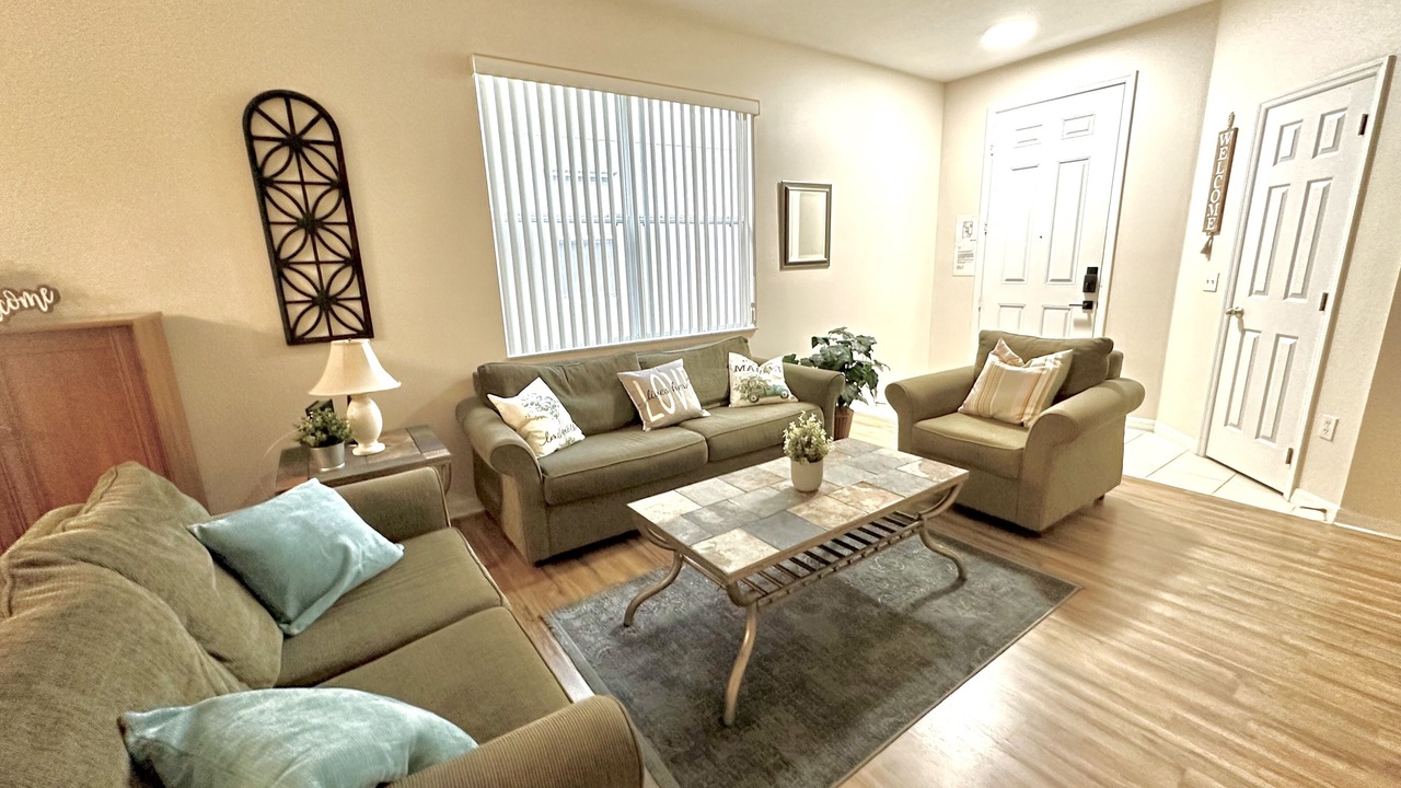 Photo of Livingroom in Windwood Bay