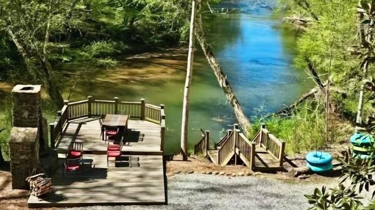 Photo of Patio Balcony in Dahlonega