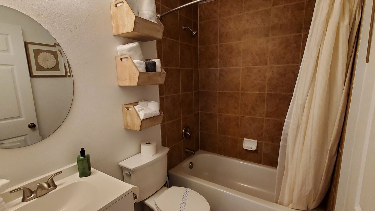 Photo of Bathroom in Groveland