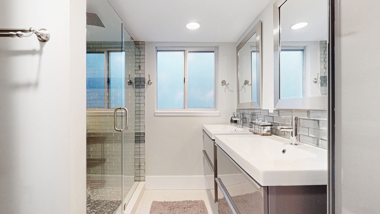 Photo of Bathroom in Isles of Capri