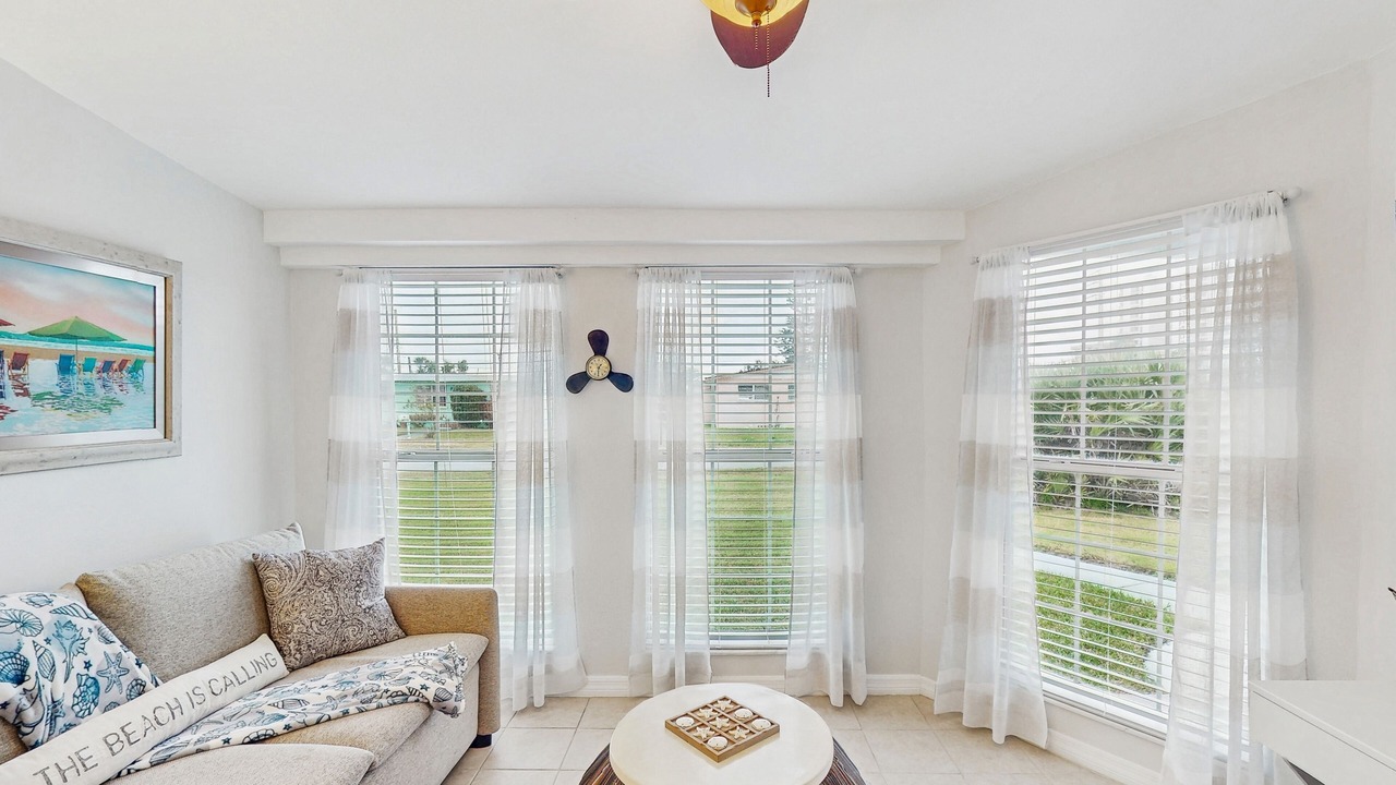 Photo of Livingroom in Port Orange