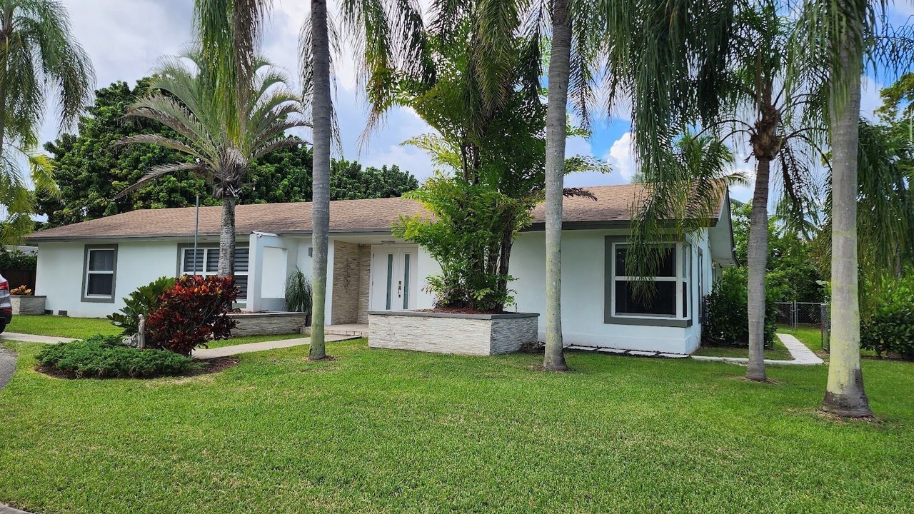 Photo of Outdoor in Ludlam