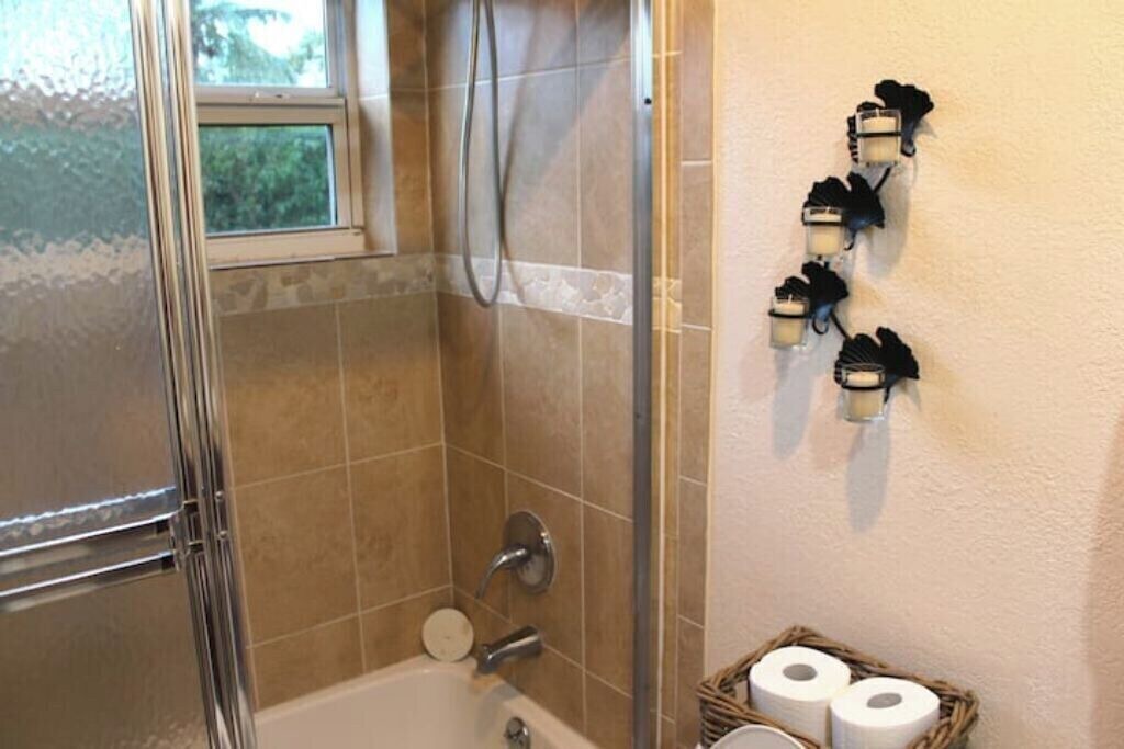 Photo of Bathroom in Ludlam
