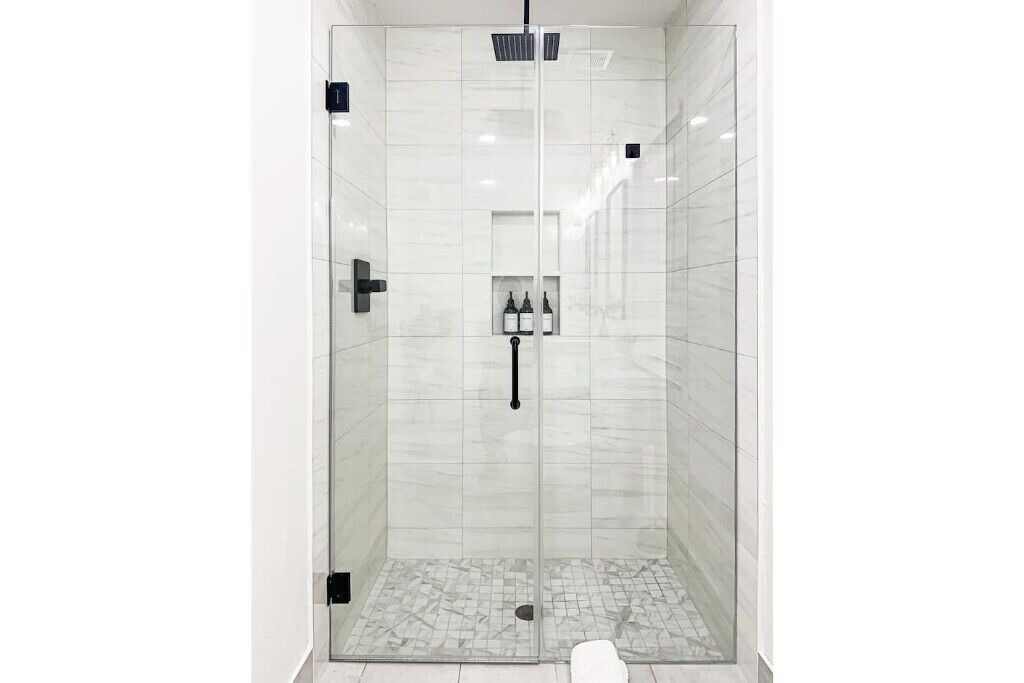 Photo of Bathroom in Venice Gardens