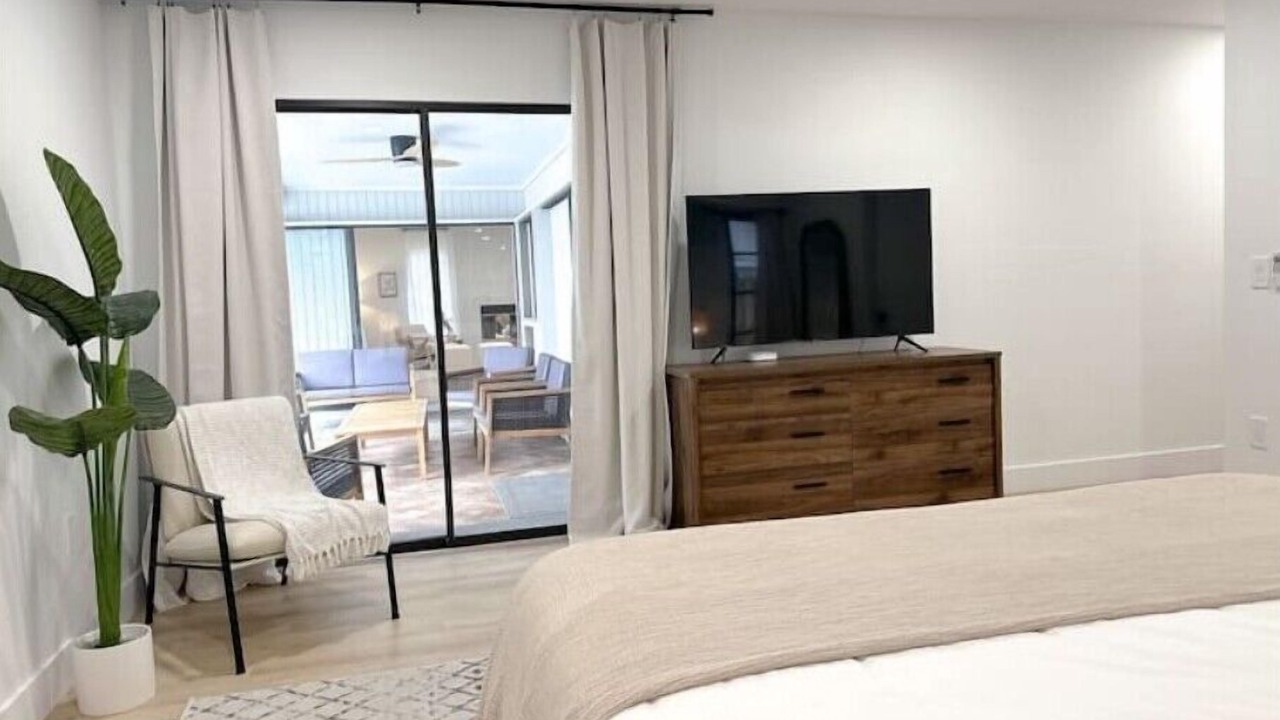 Photo of Bedroom in Venice Gardens