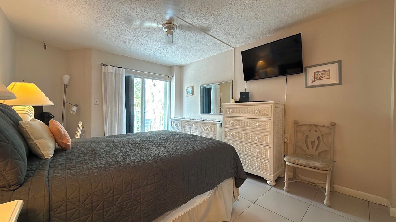 Photo of Bedroom in Key Colony Beach
