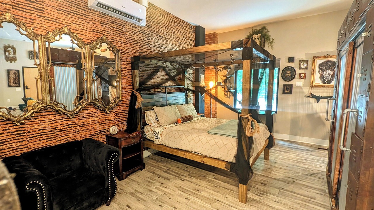 Photo of Bedroom in Tampa Heights