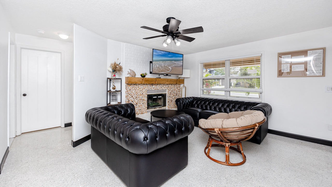 Photo of Livingroom in Anona