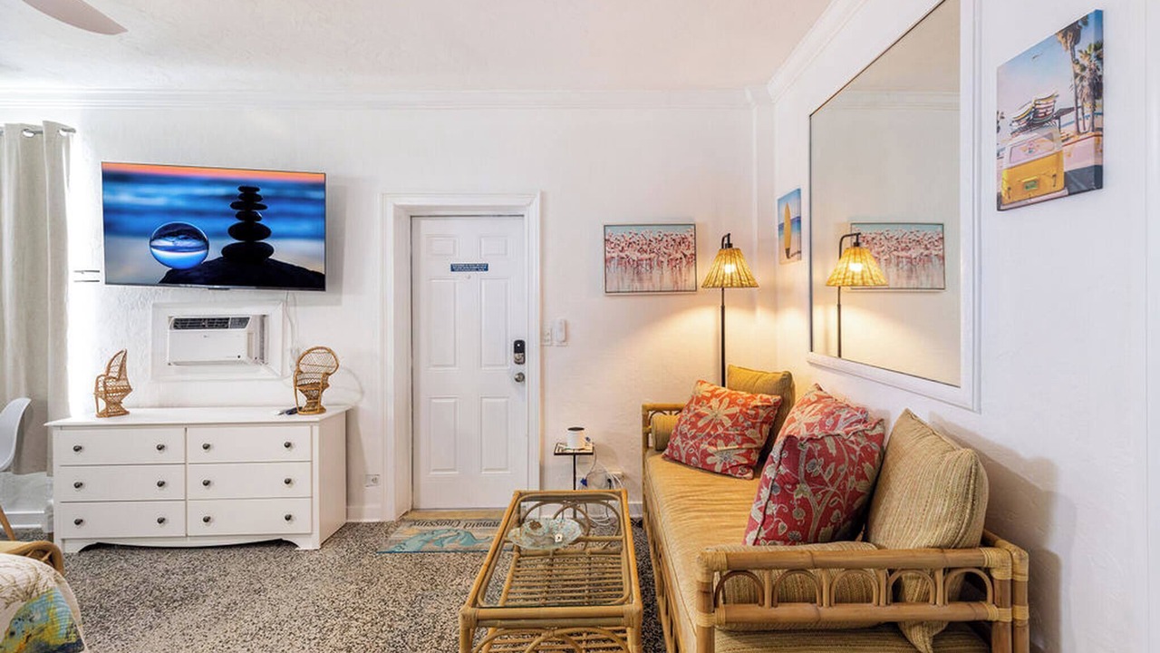 Photo of Livingroom in Jog Road