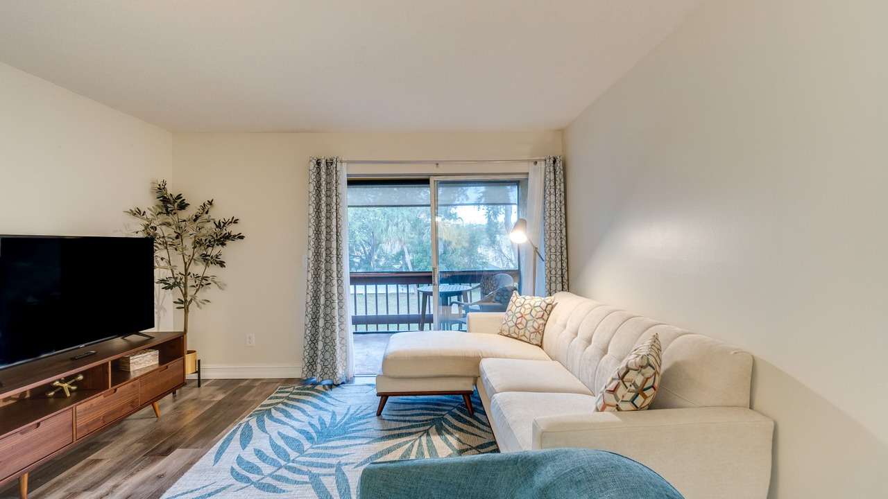 Photo of Bedroom in Gulf Gate Estates