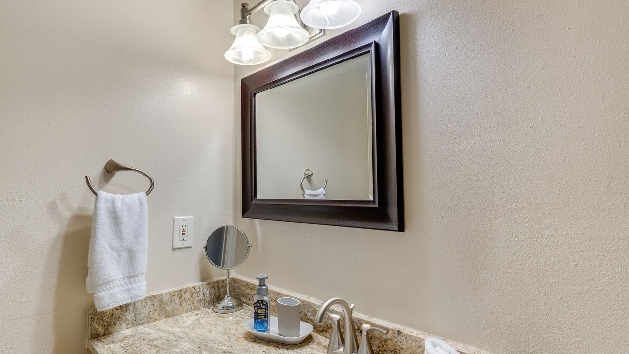Photo of Bathroom in Gulf Gate Estates