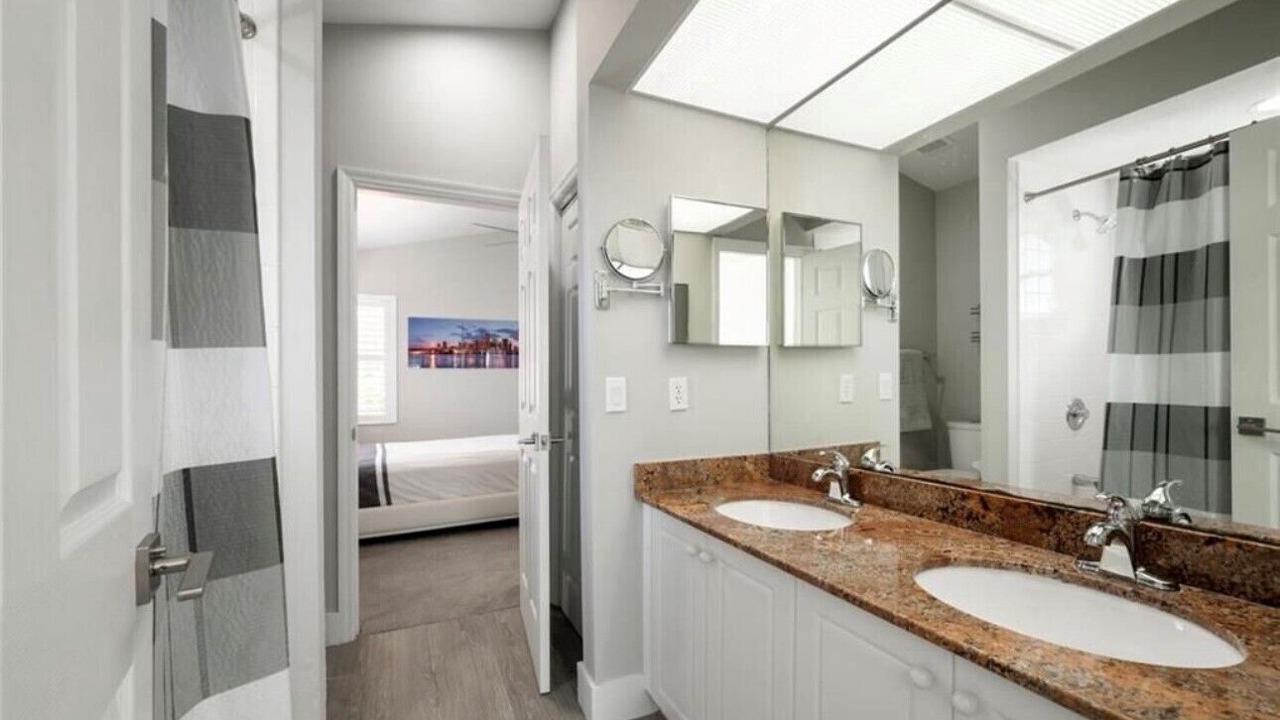 Photo of Bathroom in Grey Oaks