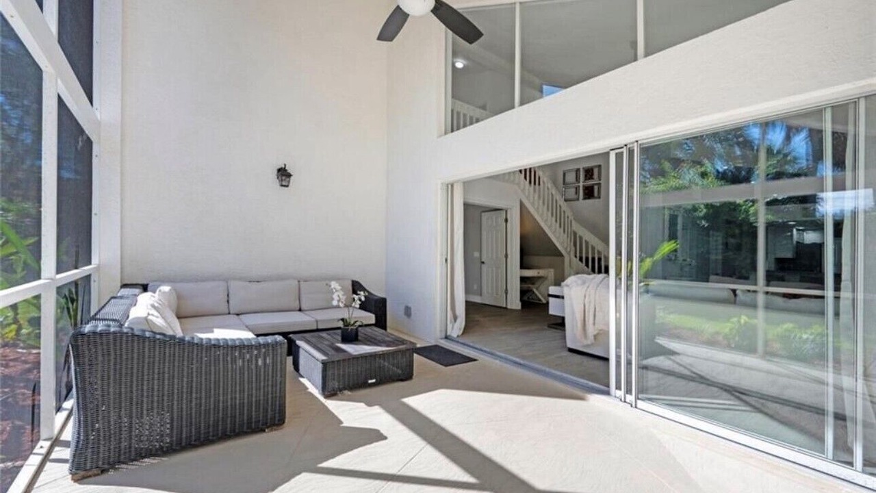 Photo of Livingroom in Grey Oaks