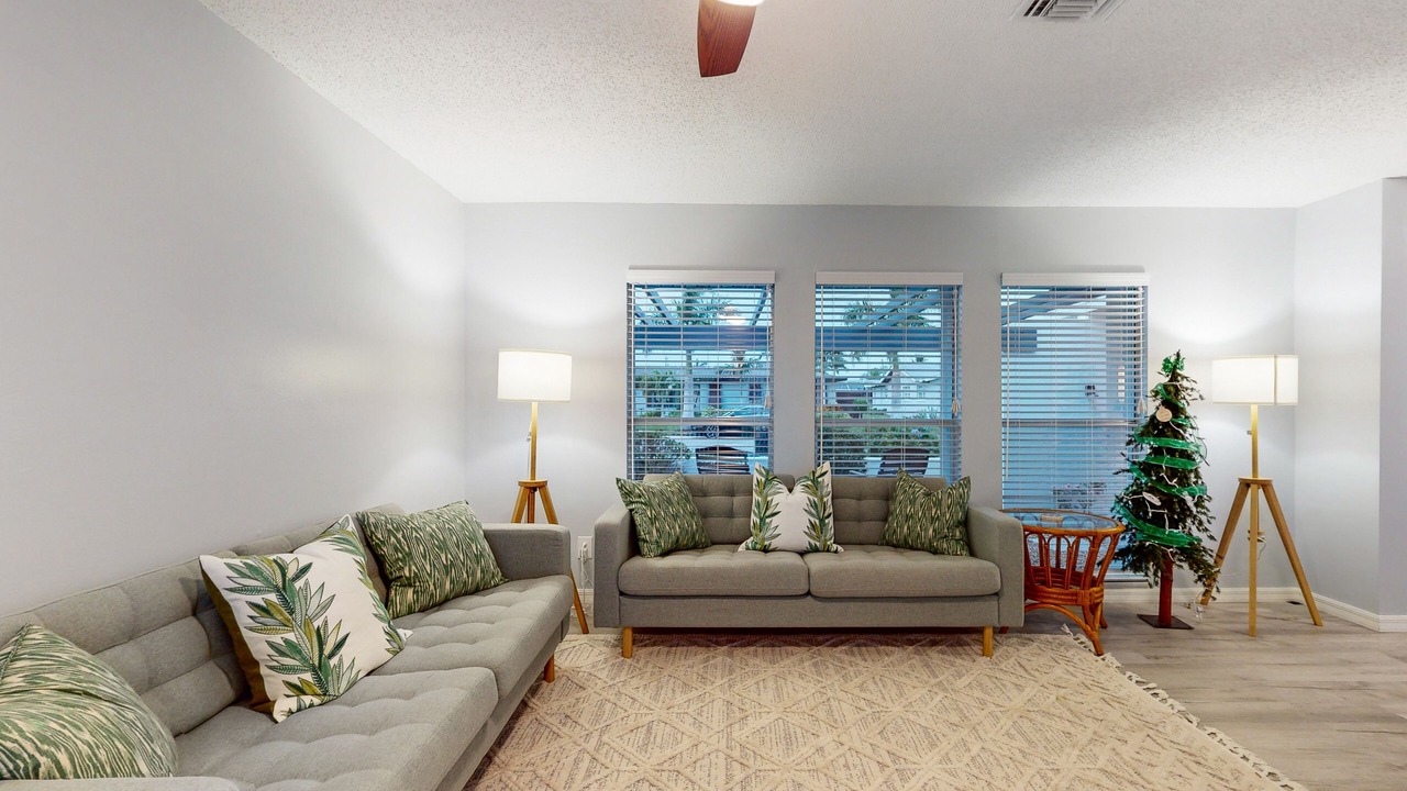 Photo of Livingroom in Lochmoor Waterway Estates