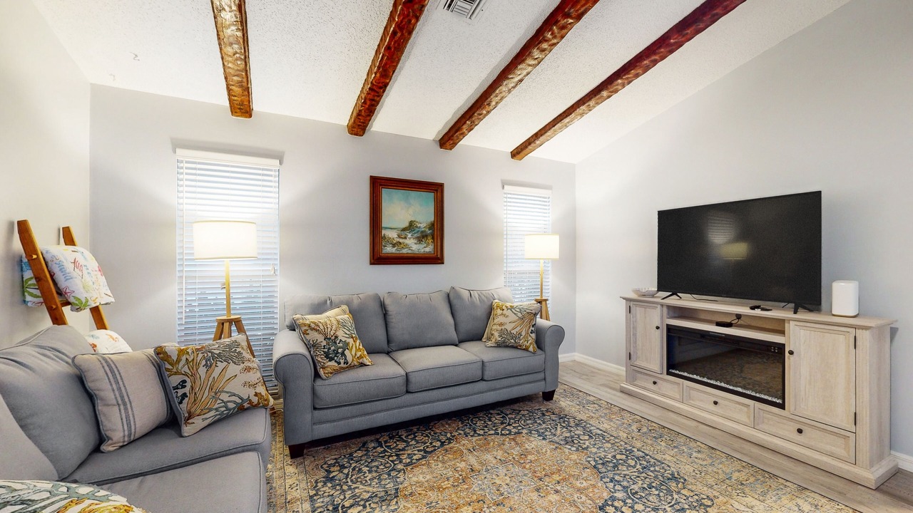 Photo of Livingroom in Lochmoor Waterway Estates