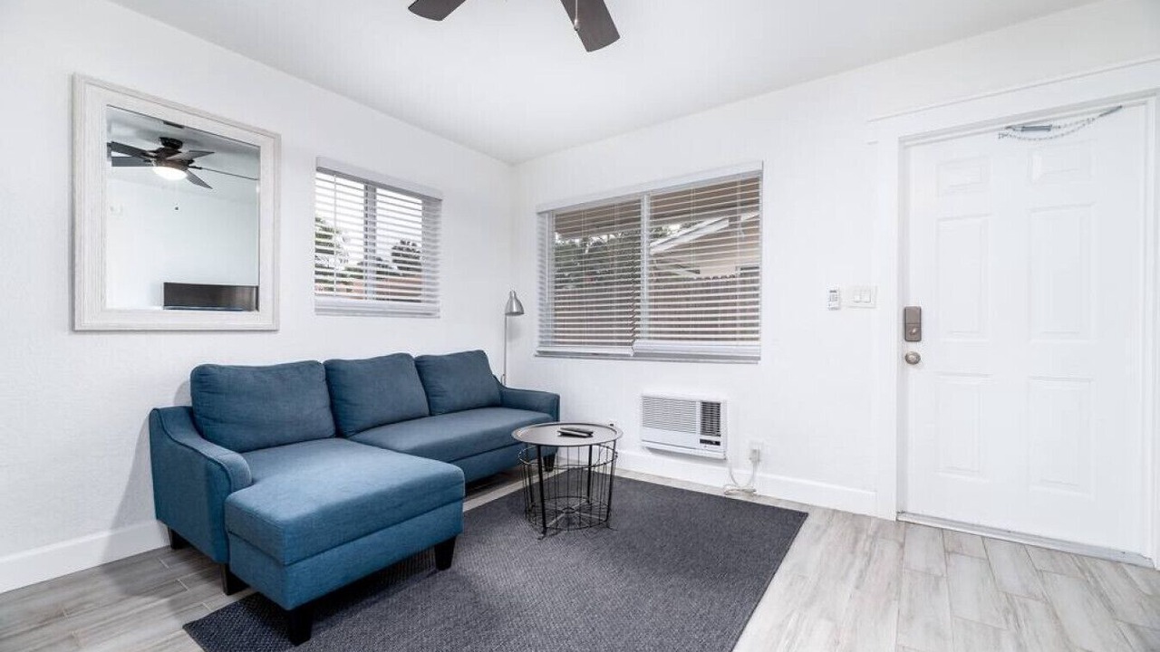 Photo of Livingroom in Middle River Terrace