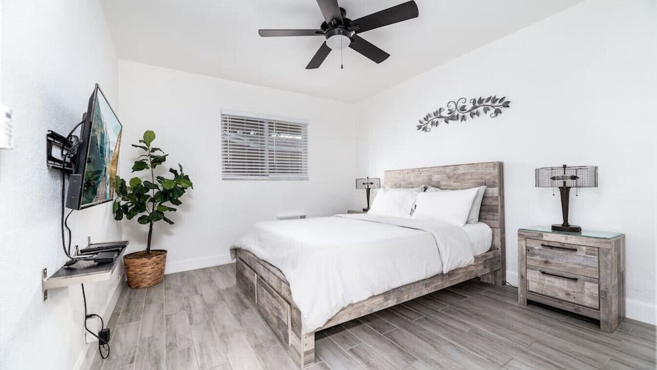 Photo of Bedroom in Middle River Terrace