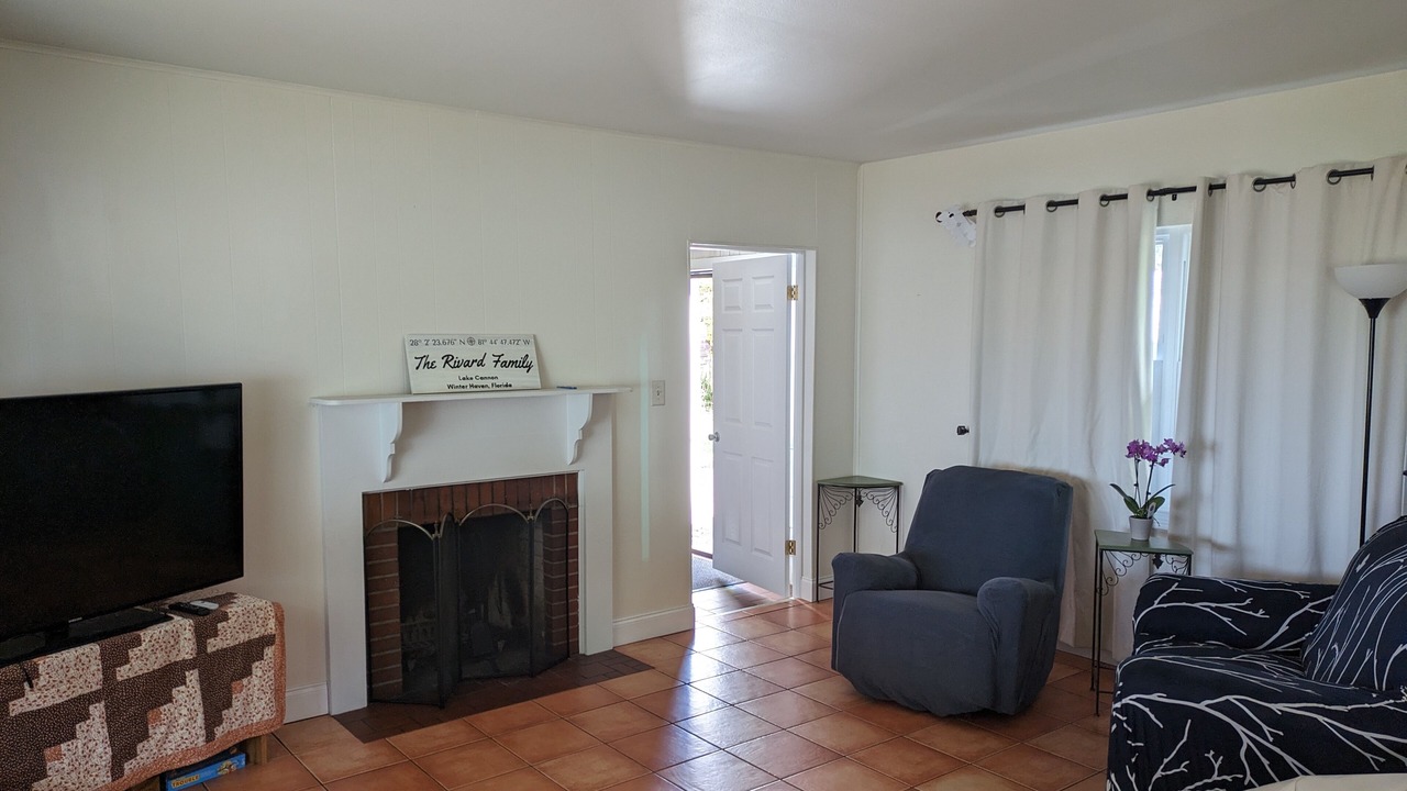 Photo of Livingroom in Winter Haven