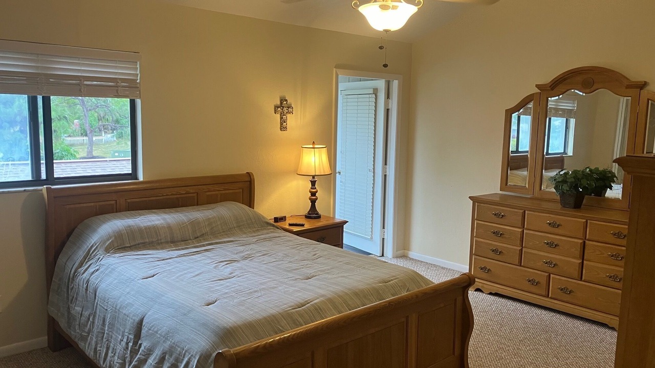 Photo of Bedroom in Riverbend Country Club