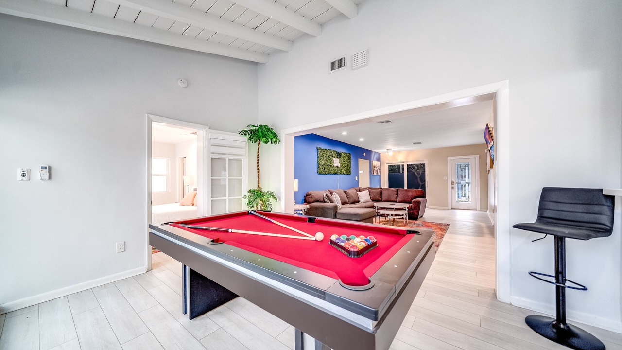 Photo of Bedroom in Lauderdale Beach