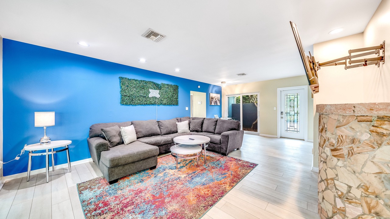 Photo of Livingroom in Lauderdale Beach