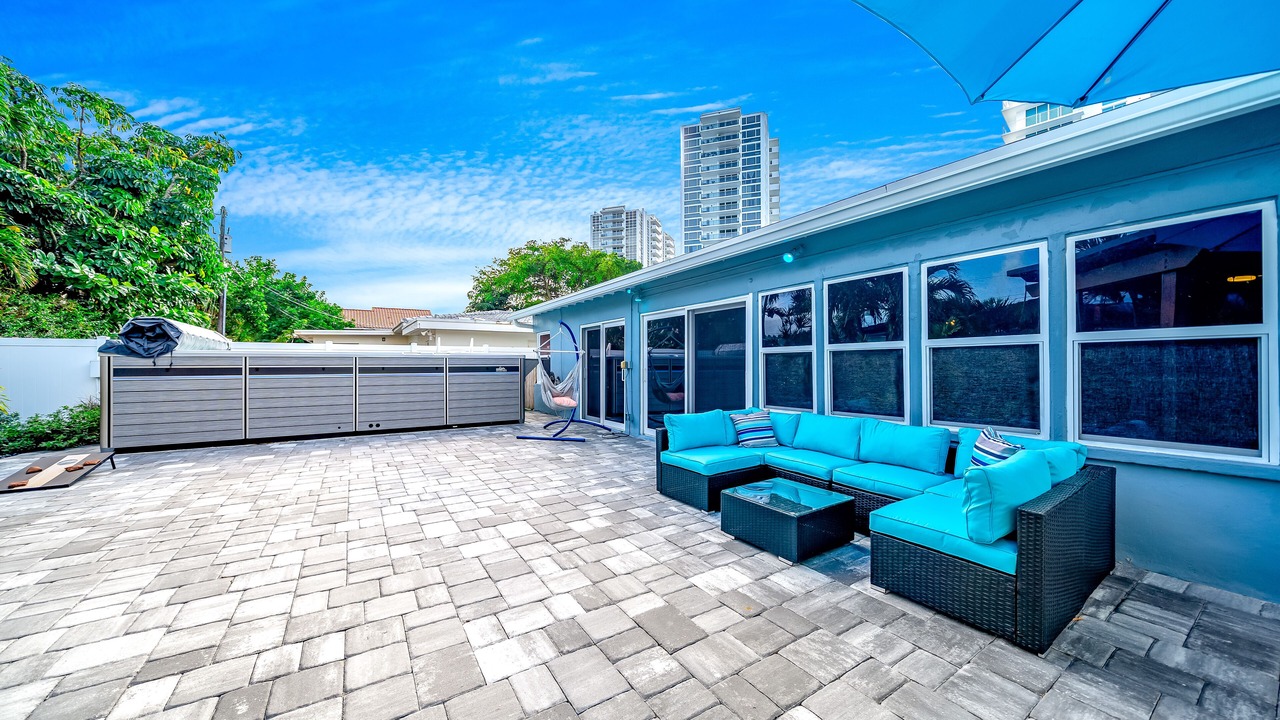 Photo of Patio Balcony in Lauderdale Beach