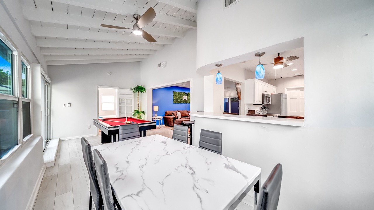Photo of Bedroom in Lauderdale Beach