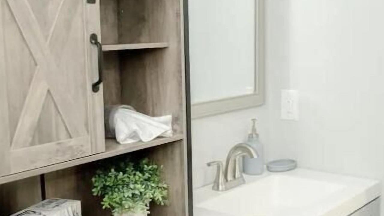 Photo of Bathroom in Orient Park