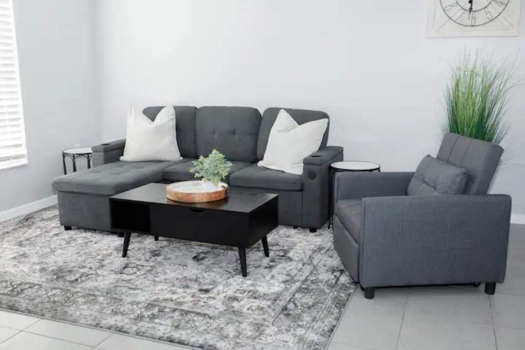 Photo of Livingroom in Orient Park