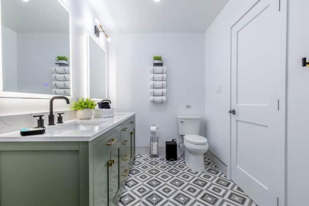 Photo of Bathroom in Cutler Bay