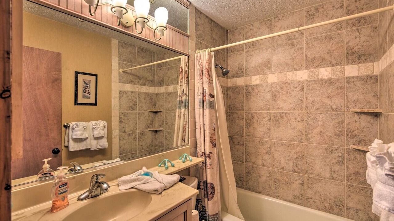 Photo of Bathroom in Painters Hill