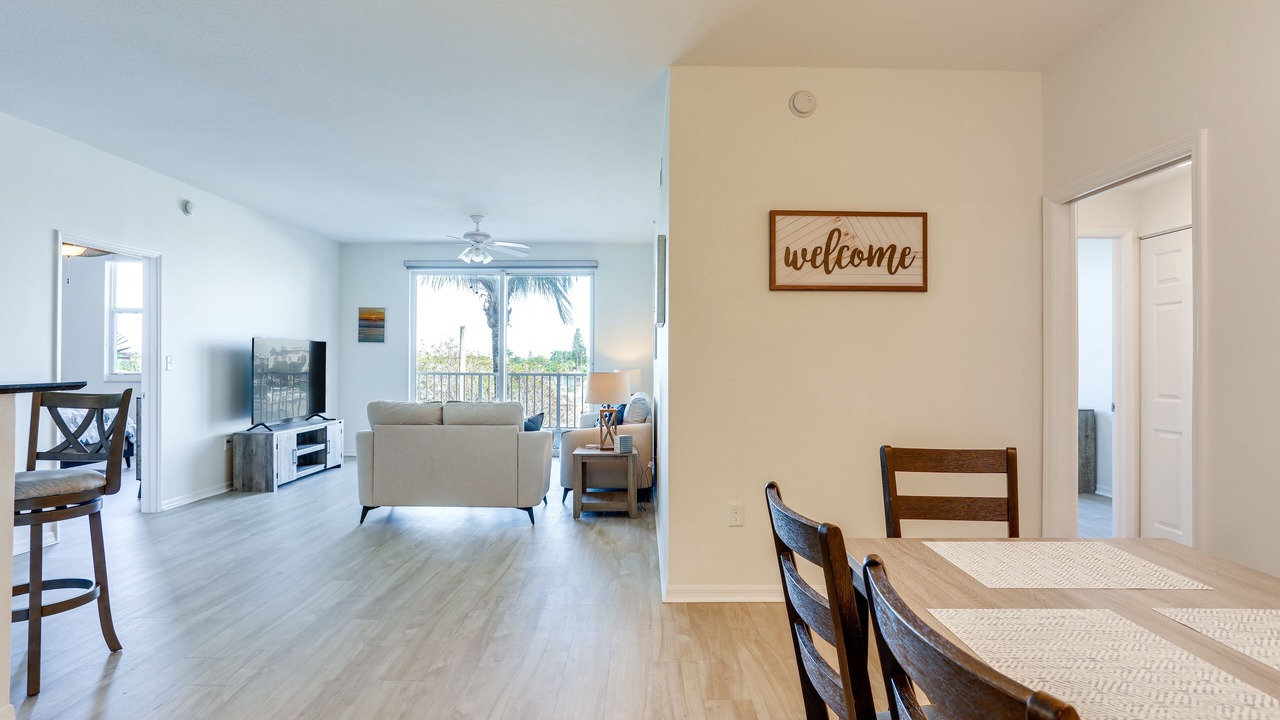 Photo of Livingroom in East Ocean Ave