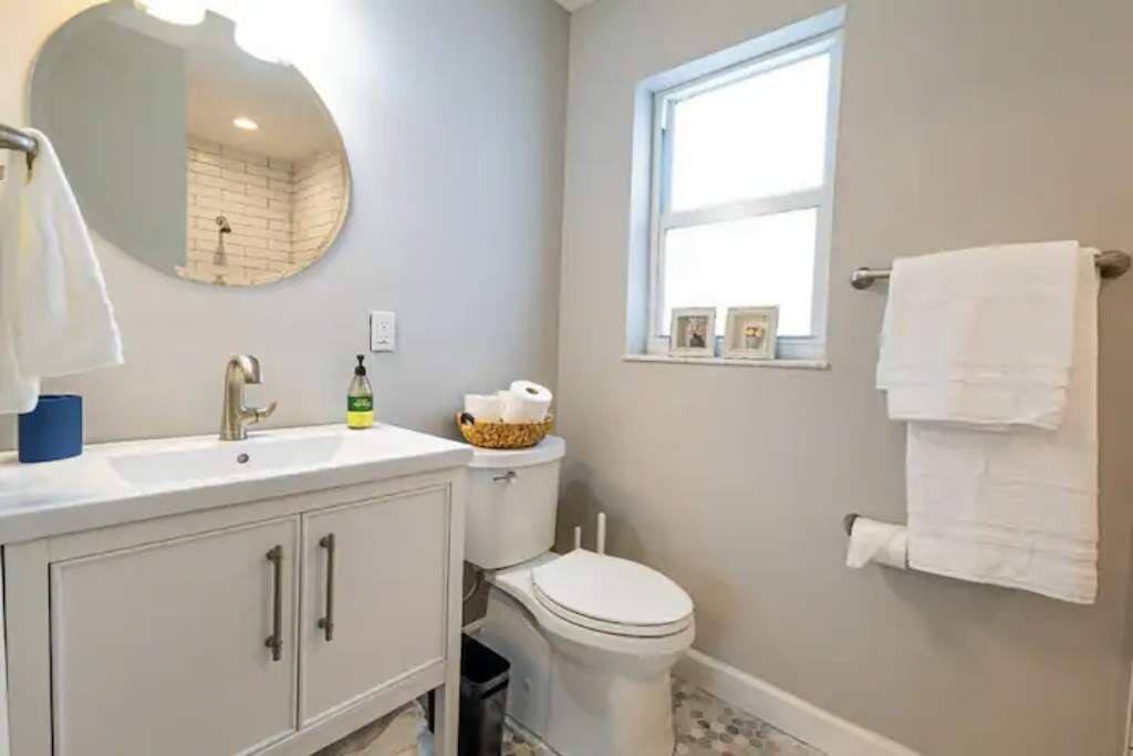 Photo of Bathroom in Lantana