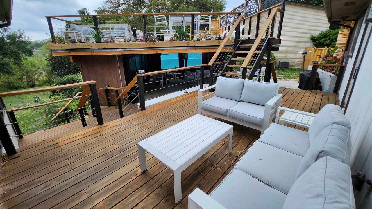 Photo of Patio Balcony in Cypress Gardens