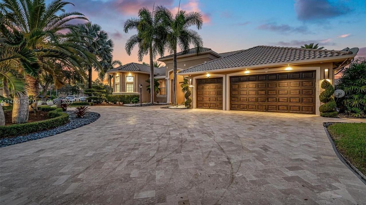 Photo of Outdoor in Pembroke Pines