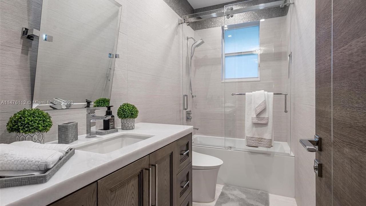 Photo of Bathroom in Pembroke Pines