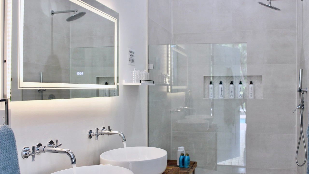 Photo of Bathroom in Safety Harbor Club