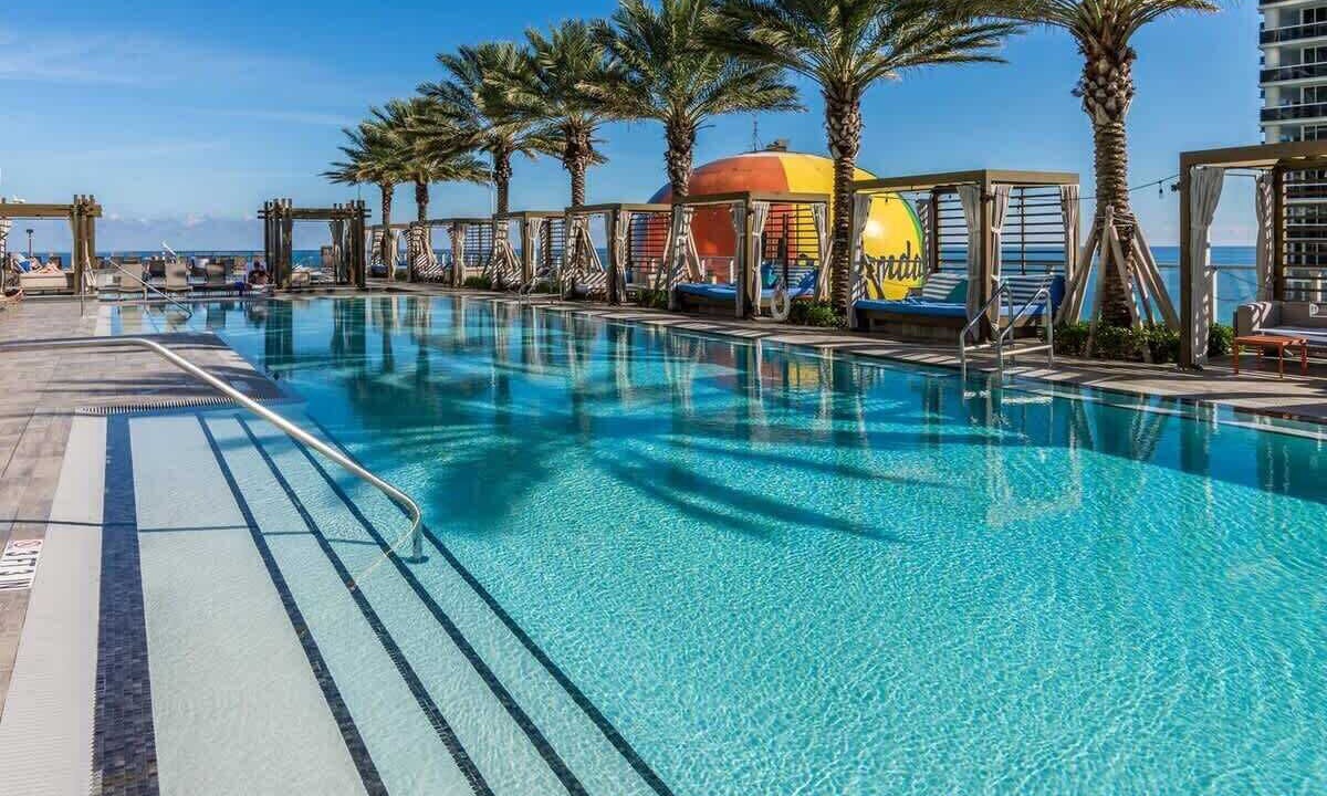 Photo of Outdoor in Hallandale Beach