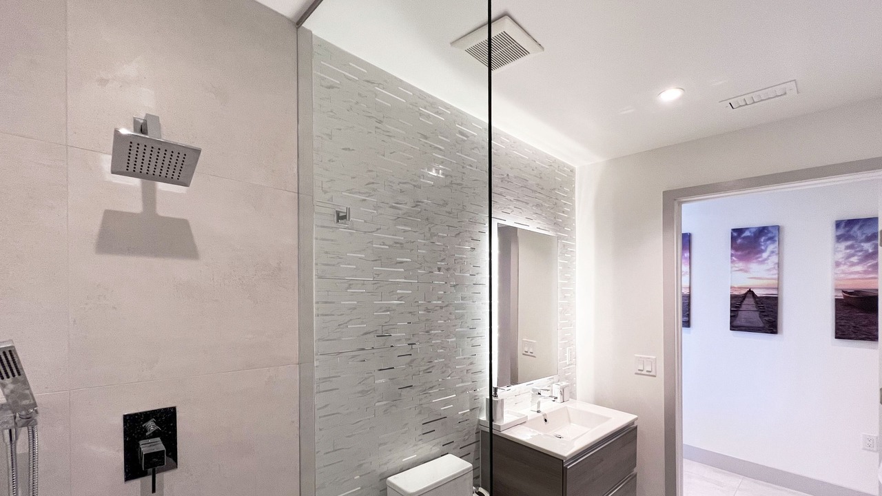 Photo of Bathroom in East Little Havana