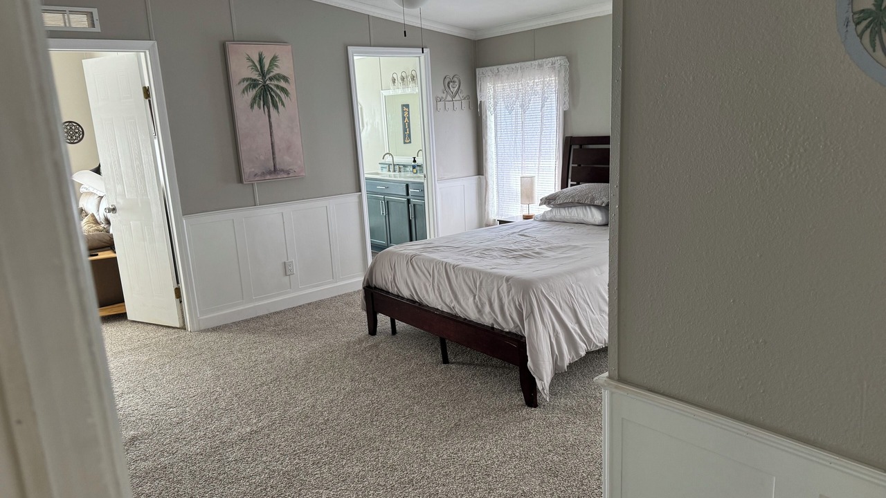 Photo of Bedroom in Brooksville