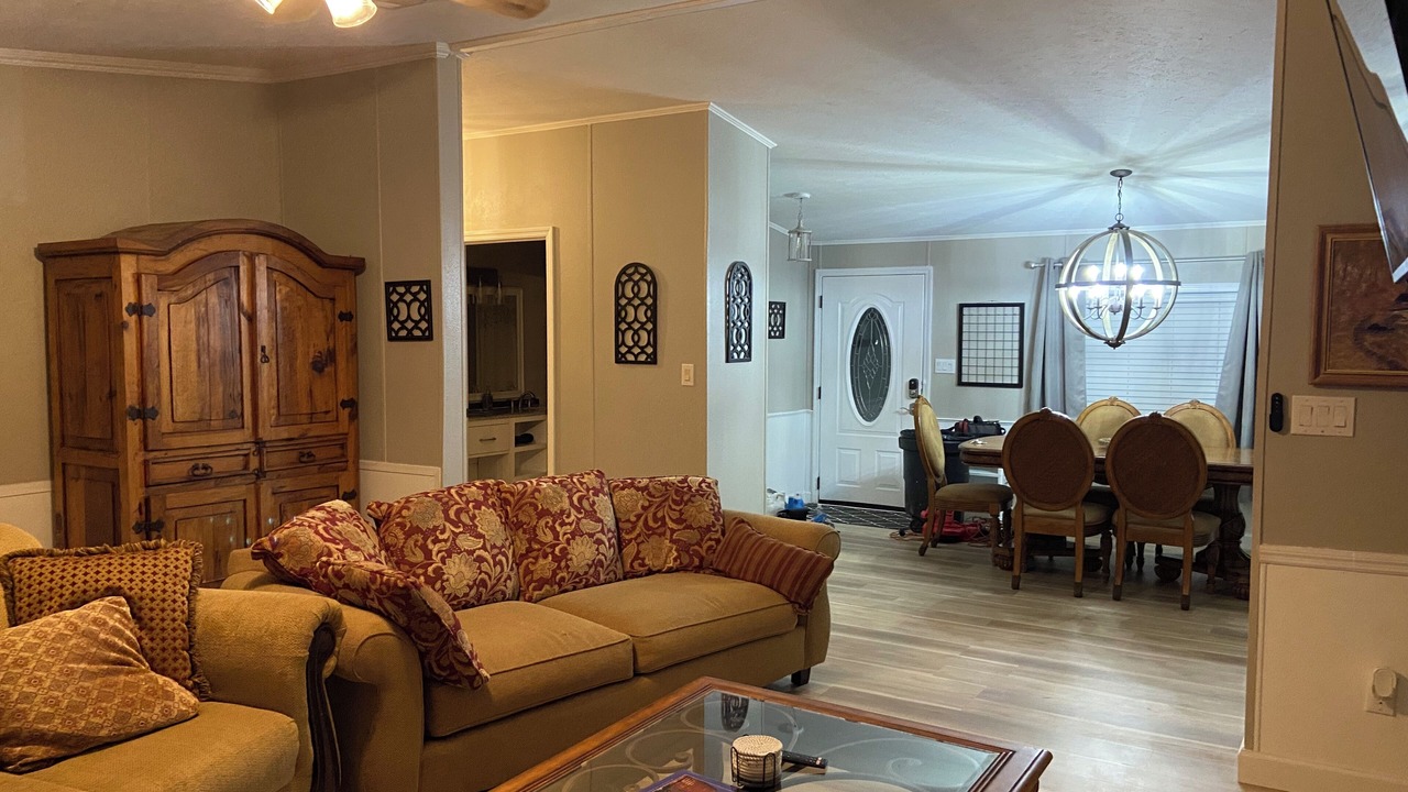 Photo of Livingroom in Brooksville