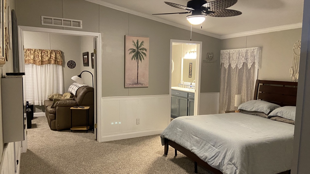 Photo of Bedroom in Brooksville