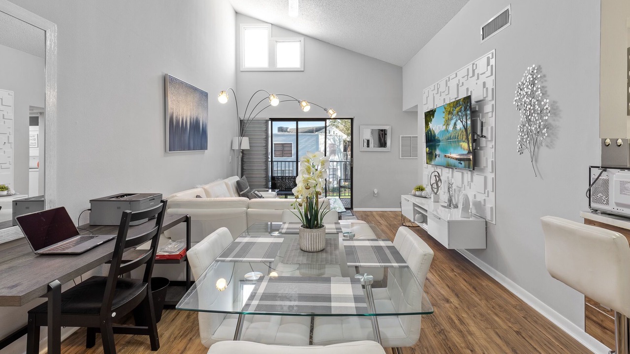 Photo of Livingroom in Ventura